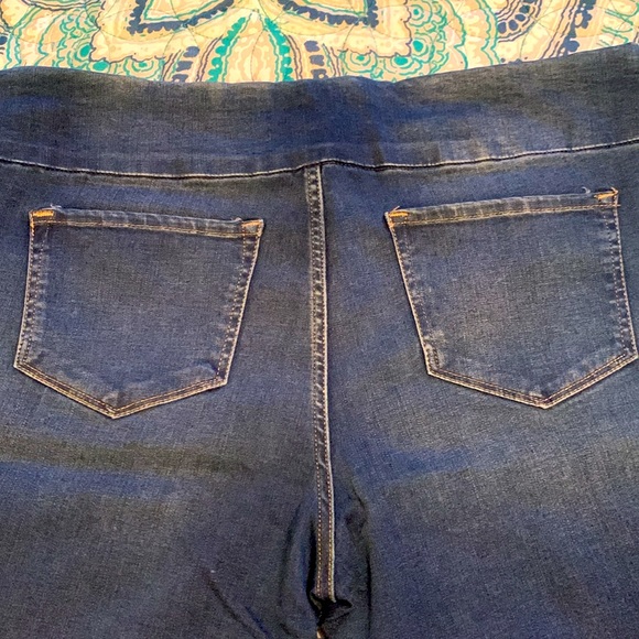 Lee women’s 18 tall jean jeggings - Picture 3 of 12